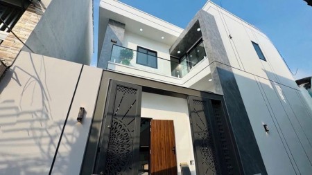 Ngang Hiếm 11m, Cạnh PHÚ MỸ HƯNG, Siêu Sang Full Nội Thất - Hẻm 3.1m - Gần Đường - Nhỉnh 6 T