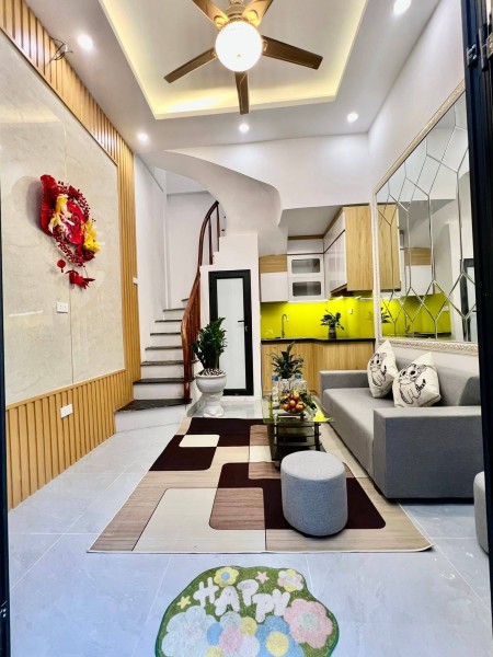 Nhà Đẹp Kinh Doanh, Lô Góc, Ngõ Quỳnh, Bạch Mai 14/20m, 5 tầng, giá 6,85 tỷ.