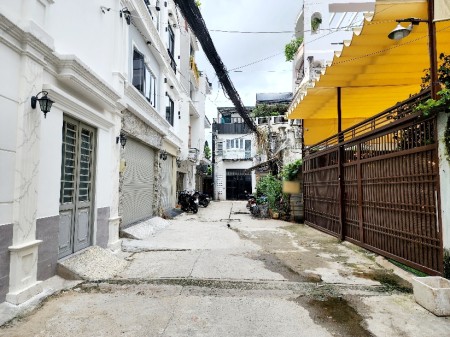 Nhà đẹp Khu Trung Tâm 216 m2 (7,6x29), Hẻm Xe Tải 6 m, phù hợp xây Căn Hộ Dịch Vụ, Biệt Thự Cao Cấp