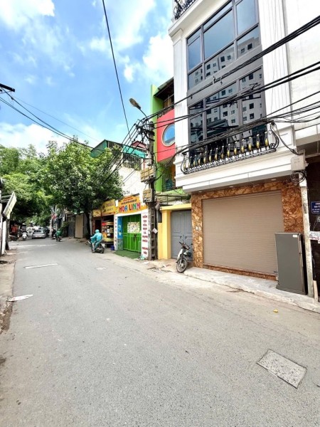 Căn mặt Phố ,Bùi Xương Trạch 31M2/6 Tầng/ 12.3Tỉ