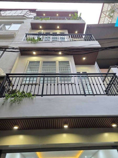 Nhà lê trọng tấn.53M2/4 tầng/ô tô vào nhà Vài bước ra phố