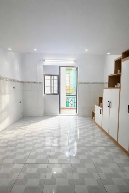 Phòng trọ có ban công, tách bếp tại Song Hành, Trung Mỹ Tây, Q12