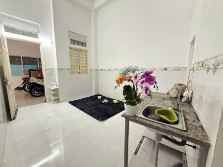 Phòng trệt cho thuê 958 Hậu Giang, P12, Q6 - Giá 2.9 triệu