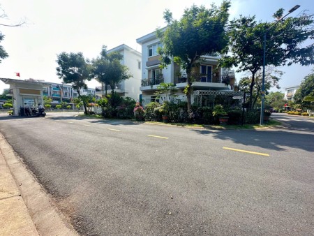 Bán nhà Biệt Thự 2 Mặt Tiền căn góc, View Công Viên Hồ Bơi, Dự Án Lovera Park Khang Điền Bình Chánh