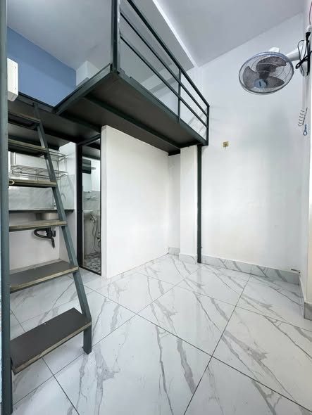 Phòng trọ mới xây, cửa sổ trời, tiện ích đầy đủ tại 627 Nguyễn Văn Quá, Q.12