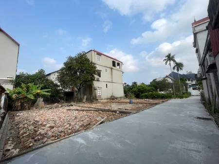 BÁN ĐẤT 82m² THỤY HƯƠNG PHÚ CƯỜNG MẶT TIỀN RỘNG GIÁ CHỈ HƠN 2 TỶ