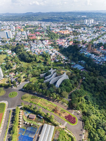 Bán nhà phố full nội thất sẵn sổ, dự án Thành Phố Cà Phê