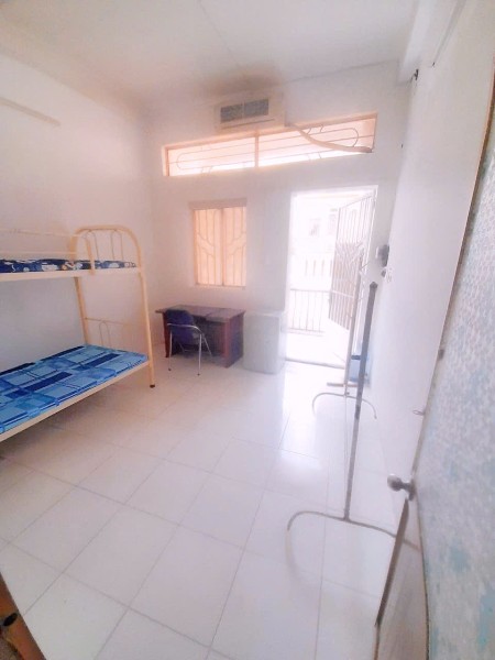 PHÒNG TRỌ TRUNG TÂM QUẬN 8,THOÁNG MÁT, CÓ BAN CÔNG, THUẬN TIỆN DI CHUYỂN