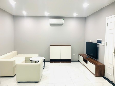 Chính chủ cho thuê căn hộ mới tinh, đầy đủ nội thất