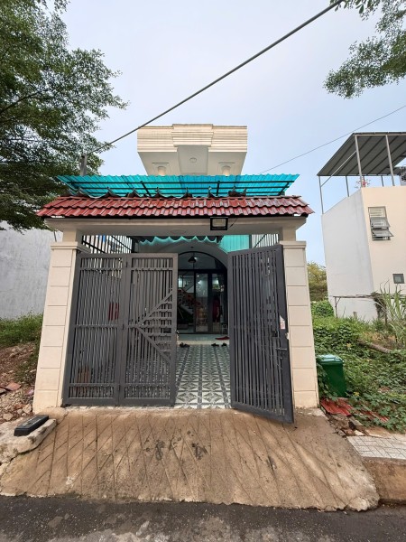 Định Cư Nước Ngoài Bán Gấp Nhà Lầu Sổ Riêng Thổ Cư TT P Tân Triều