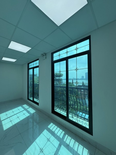 CHO THUÊ VĂN PHÒNG MẶT PHỐ LẠC LONG QUÂN – VIEW HỒ TÂY