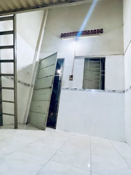 Phòng trọ có gác lửng, gần CV Phần Mềm Quang Trung, Thới An, Quận 12