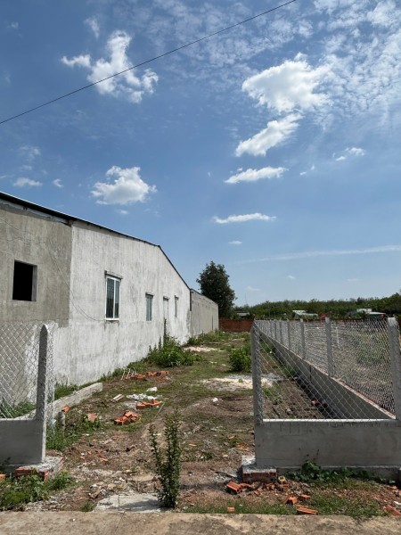 Bán gấp 313m2 sát chợ tiện kinh doanh giá 420tr sổ riêng