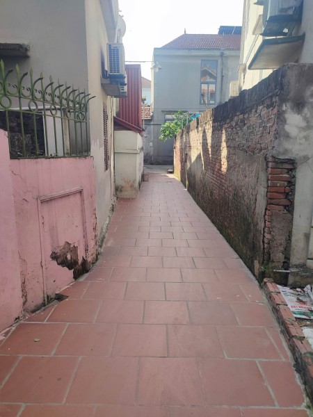 BÁN NHÀ YÊN VĨNH - HOÀI ĐỨC BA GÁC ĐỖ CỬA