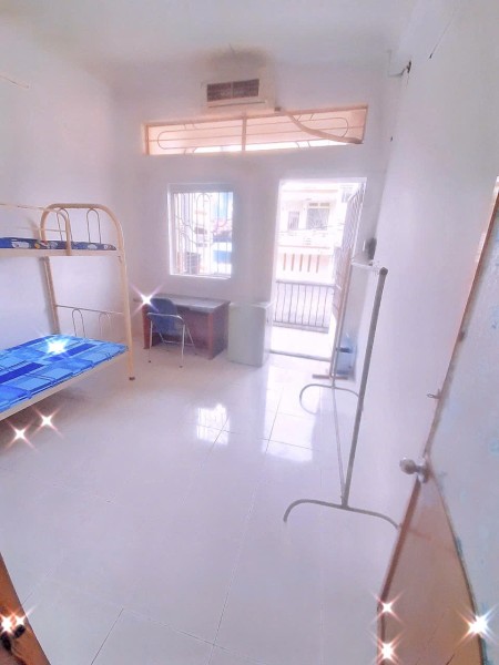 PHÒNG TRỌ GIÁ RẺ TRUNG TÂM QUẬN 8, CÓ BAN CÔNG, THUẬN TIỆN DI CHUYỂN