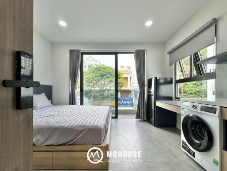 Phòng trọ ban công thoáng mát ở Tân Phú