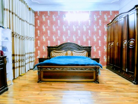 Bán nhà phố Khương Trung, đt 132 m2 , 2 thoáng, đường ô tô, sổ hồng