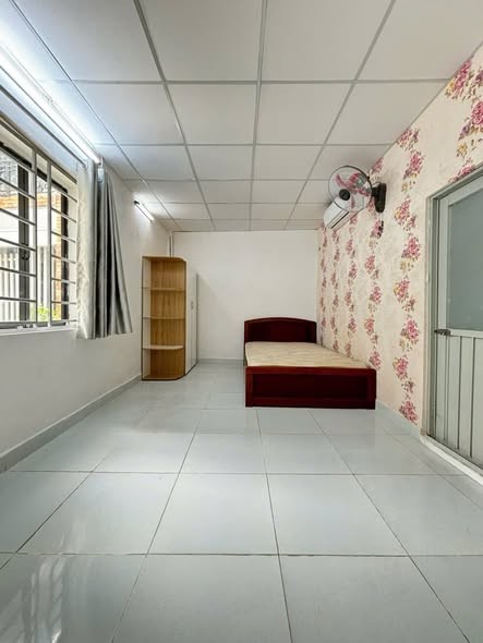 Phòng trọ có máy lạnh 3.3 triệu tại 105 Lê Văn Khương, Quận 12