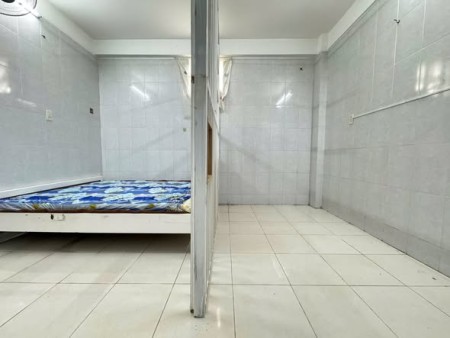 Cho thuê phòng có máy lạnh, bếp riêng tại 602 Trường Chinh, Q.12