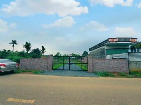 Gia Đình Cần Bán Gấp Mảnh Đất Mặt Đường Lớn Phú Cát- Quốc Oai