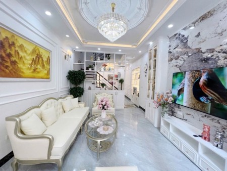 Nhà kim giang, 62mx4 tầng, oto đỗ cửa, giá 10,8 tỷ, sổ đỏ, cực đẹp