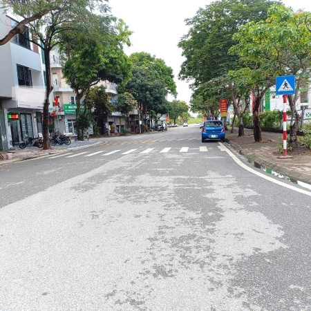 Siêu phẩm TĐC Việt Hưng 6 tầng thang máy view thoáng vĩnh viễn [0372311369]