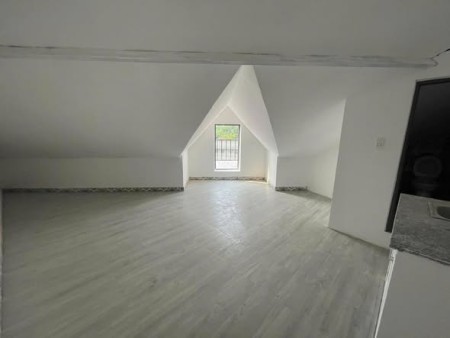 Phòng trọ ban công view công viên Tầm Vu, P.27 Bình Thạnh - 4 triệu