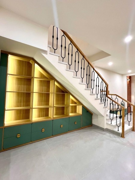 HÀNG HIẾM HẢI CHÂU - KHU VỰC KINH DOANH BUÔN BÁN - TRUNG TÂM PHỐ