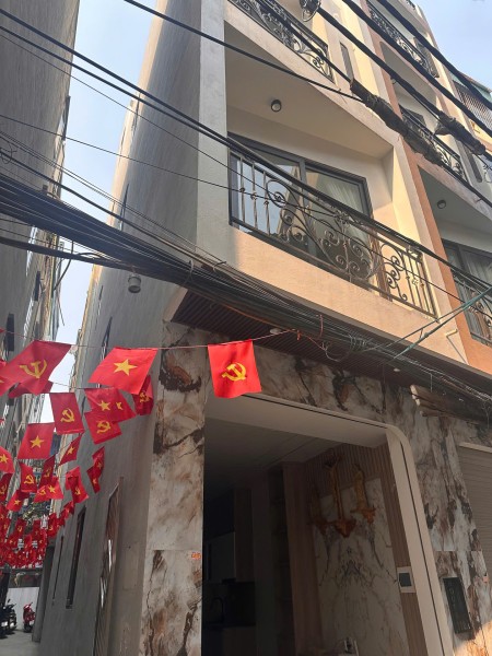 LÔ GÓC – THANG MÁY – NGÕ THÔNG