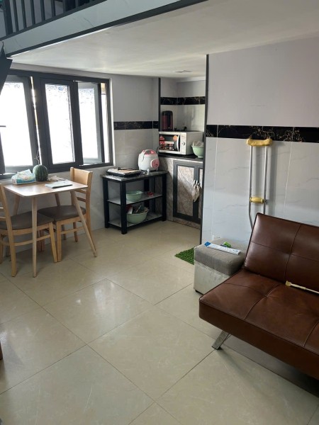 Cho thuê phòng đang trống sẵn, đầy đủ nội thất, có gác cao, ban công