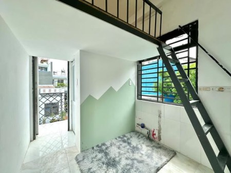 Phòng trống Quận 12 giá ưu đãi, có ban công, nội thất