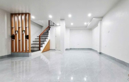 BÁN NHÀ DẠNG HIẾM ĐƯỜNG GIÁP BÁT 35M2 x 5 TẦNG - MẶT TIỀN ĐẠI THỤ 5.2M - NGÕ THÔNG KINH DOANH