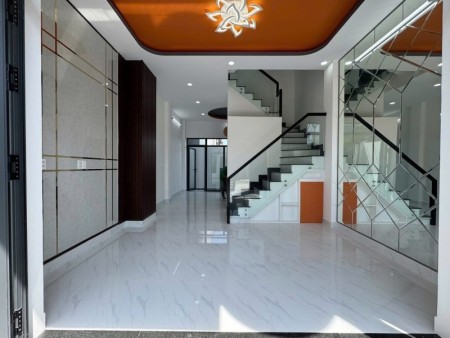 Bán Nhà Phố 3 Tầng Long Phước Q.9 - Khu Phân Lô - Giá Nhỉnh 4 Tỷ