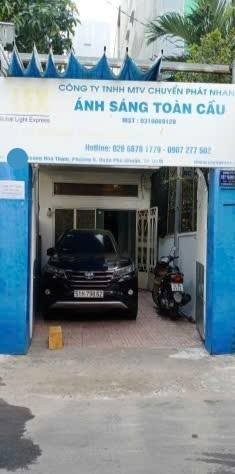 Cho thuê nhà hẻm xe hơi Hoàng Hoa Thám, P5, Phú Nhuận - Ô tô đậu trước nhà