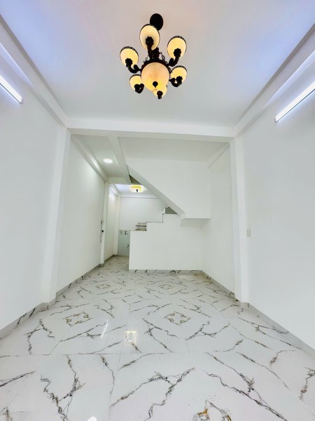 Bán nhà gần Đầm Sen, Tân Phú – đường 7m thông Lũy Bán Bích, 4x13, 3 tầng, 4PN, xe hơi vào nhà