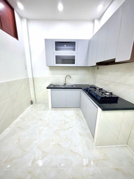 Bán nhà Văn Cao, Tân Phú – sát mặt tiền, 4x11m, 2 tầng, 2PN, hẻm thoáng, gần Tân Bình, hơn 5 tỷ