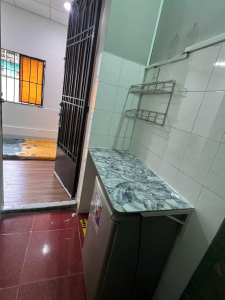 phòng 20m2 có toilet riêng cửa sổgay chợ Tân Bình, đường Lý Thường Kiệt3,2tr