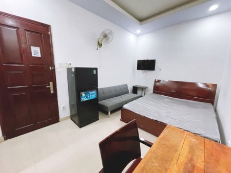 Phòng trọ 201 Cộng Hoà, Tân Bình - Đủ nội thất, có thang máy