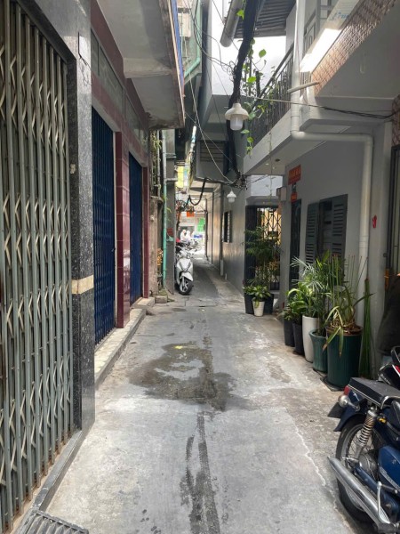 Bán nhà Quận 10 Đường Ngô Gia Tự - Khu vự trung tâm tiện di chuyển sang các Quận 1, Quận 5, Quận 11