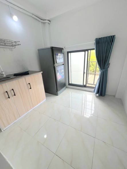 Cho thuê Studio cửa sổ trời, tách bếp, full nội thất, gần IUH, Nguyễn Văn Nghi