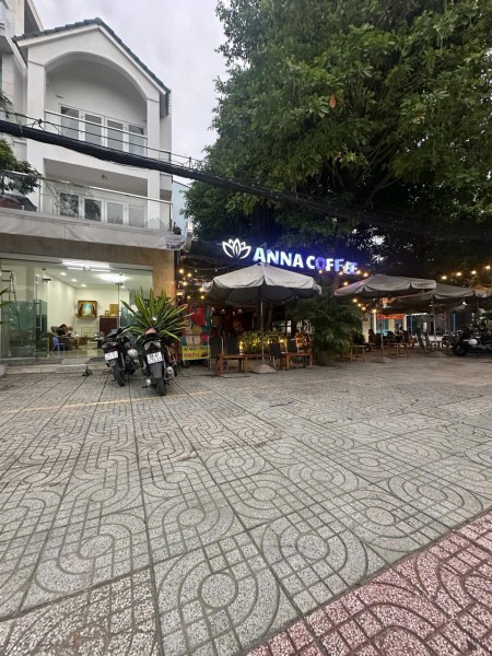 Bán nhà mặt tiền Lê Thị Riêng 3 lầu đối diện Ủy Ban Quận 12 lề đường siêu rộng kinh doanh