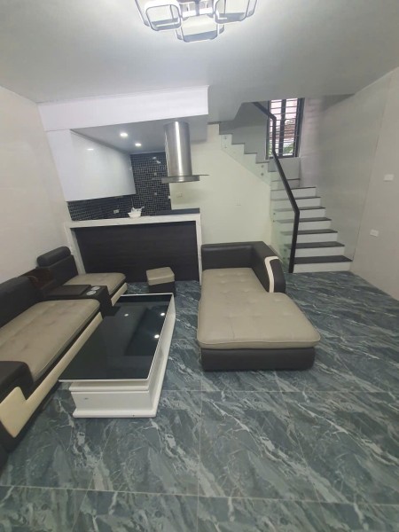 Cho thuê nhà Yên Lạc - Hai Bà Trưng - Ô TÔ - KD - 3 NGỦ - CHỈ 15TR/THÁNG