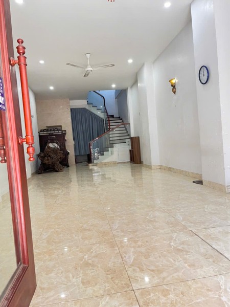 Cho thuê sàn kinh doanh tầng 1,2 gần chợ Nghĩa Đô