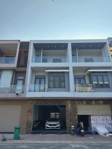 NHÀ 1 TRỆT 2 LẦU - KHU NHÀ Ở THẮNG LỢI - TÂN ĐÔNG HIỆP - DĨ AN - TP HCM