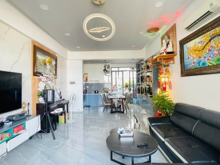 Bán căn hộ 3PN 98m2 tại Lý Thường Kiệt Q11, Tầng 8 Full nội thất