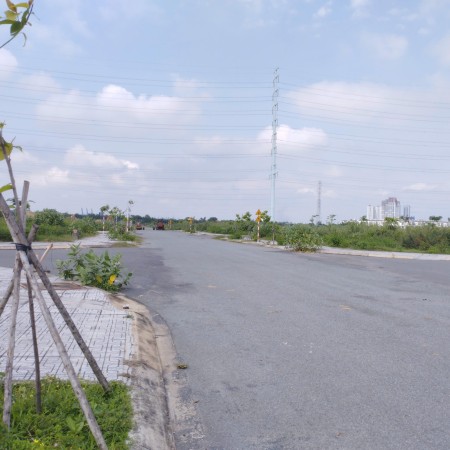 Chuyên tư vấn mua bán đất dự án đh Quốc Gia 245, P.Phú Hữu, đường Gò Cát các nền cần