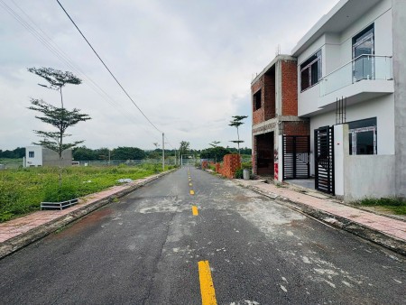 Đất nền giá rẻ 1ty5 ngay cổng 2 Sơn Tiên Cách Cầu Long Hưng 5