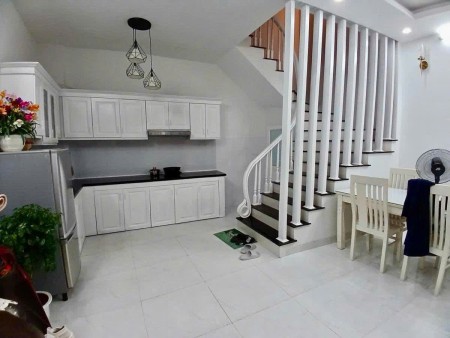 BÁN GẤP NHÀ Hai Bà Trưng Đại La- 25m2*4T - 6,5 tỷ - NGÕ THÔNG-1 BƯỚC RA MẶT PHỐ