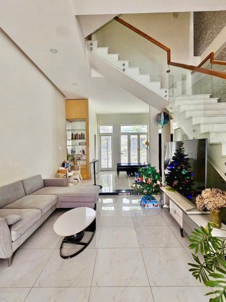 Cho thuê nhà phố rộng thoáng mục đích ở hoặc kết hợp văn… - Ảnh 2