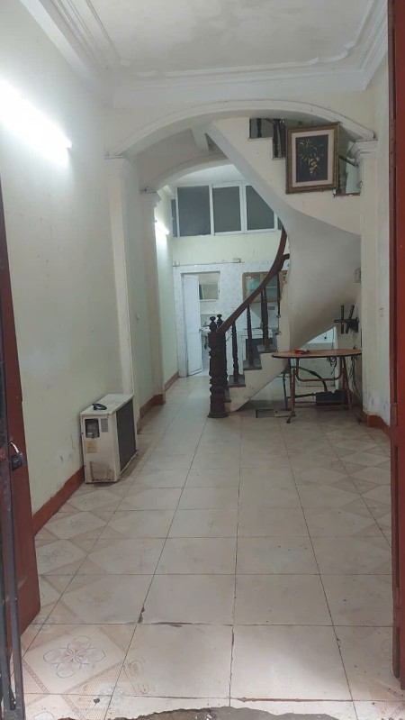 Cho thuê nhà chính chủ 5 tầng ngay đầu ngõ 142 đường Kim Giang p Đại Kim